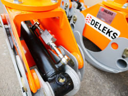 log grapple for mini diggers forest crane or manur loading dk11 c