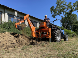 universal backhoe with bucket for agricultural tractors mod drs 2000t