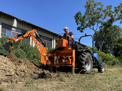 universal backhoe with bucket for agricultural tractors mod drs 2000t