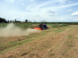 adjustable sideshift flail mower for medium sized tractors shredder mulcher mod tigre 160