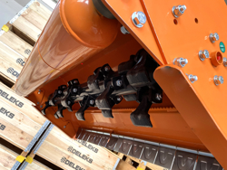 shredder with hydraulic side shift for orchard tractors mod jaguar 130