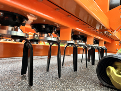 adjustable power harrow for tractors kr 210