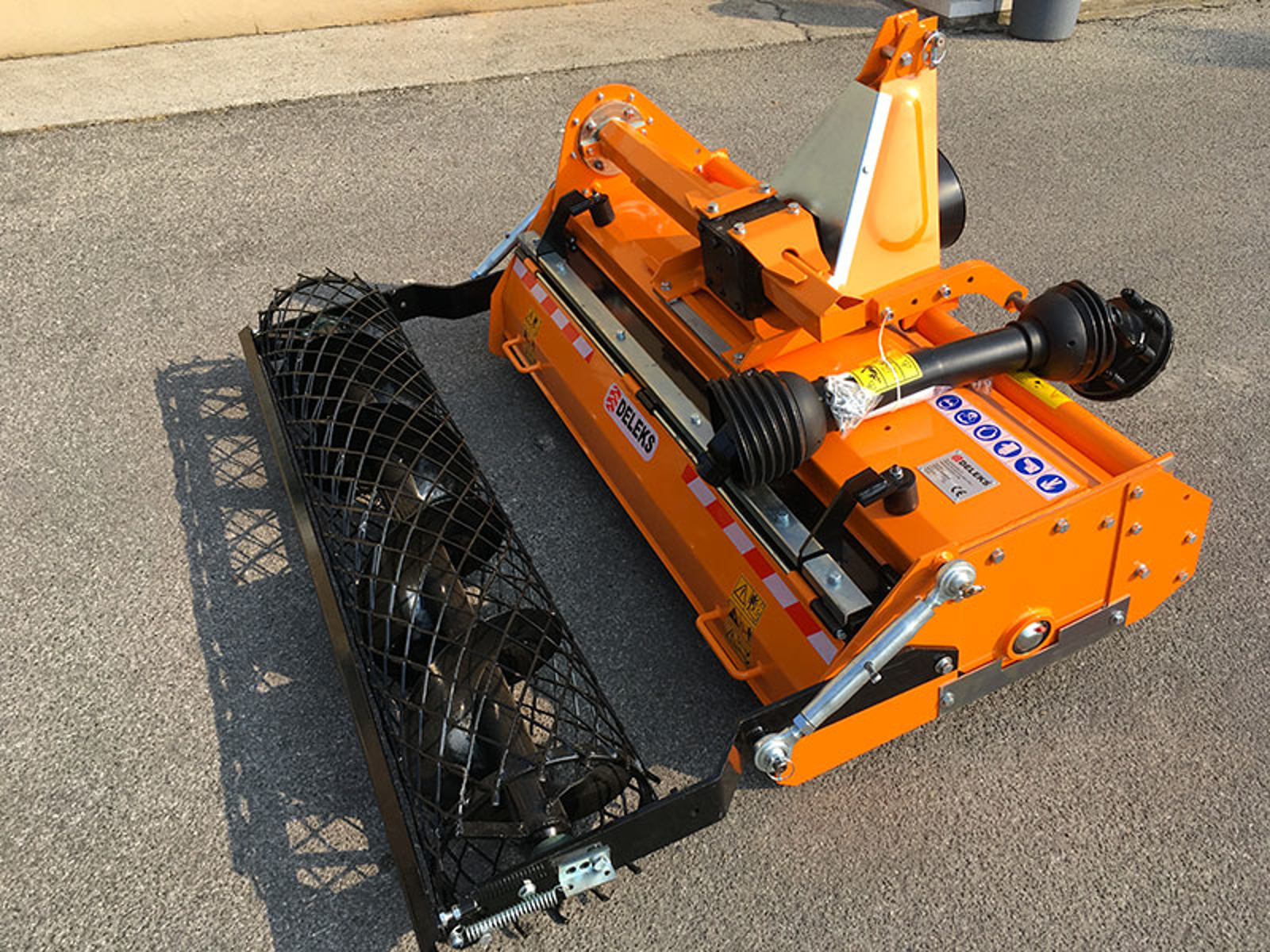 Adjustable Stone Burier For Tractors DFU 140